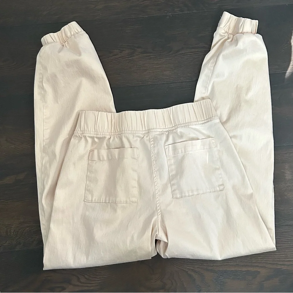 NWT Elan Cream Tencel Elastic Waist Cargo Jogger Pants Size Small
